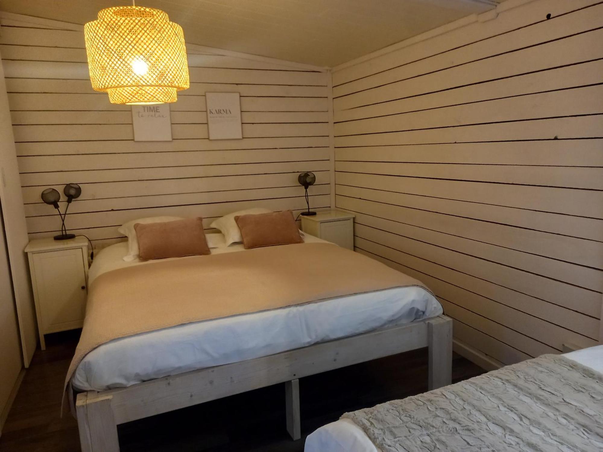Le Chalet Du Lac Villa Робервил Екстериор снимка