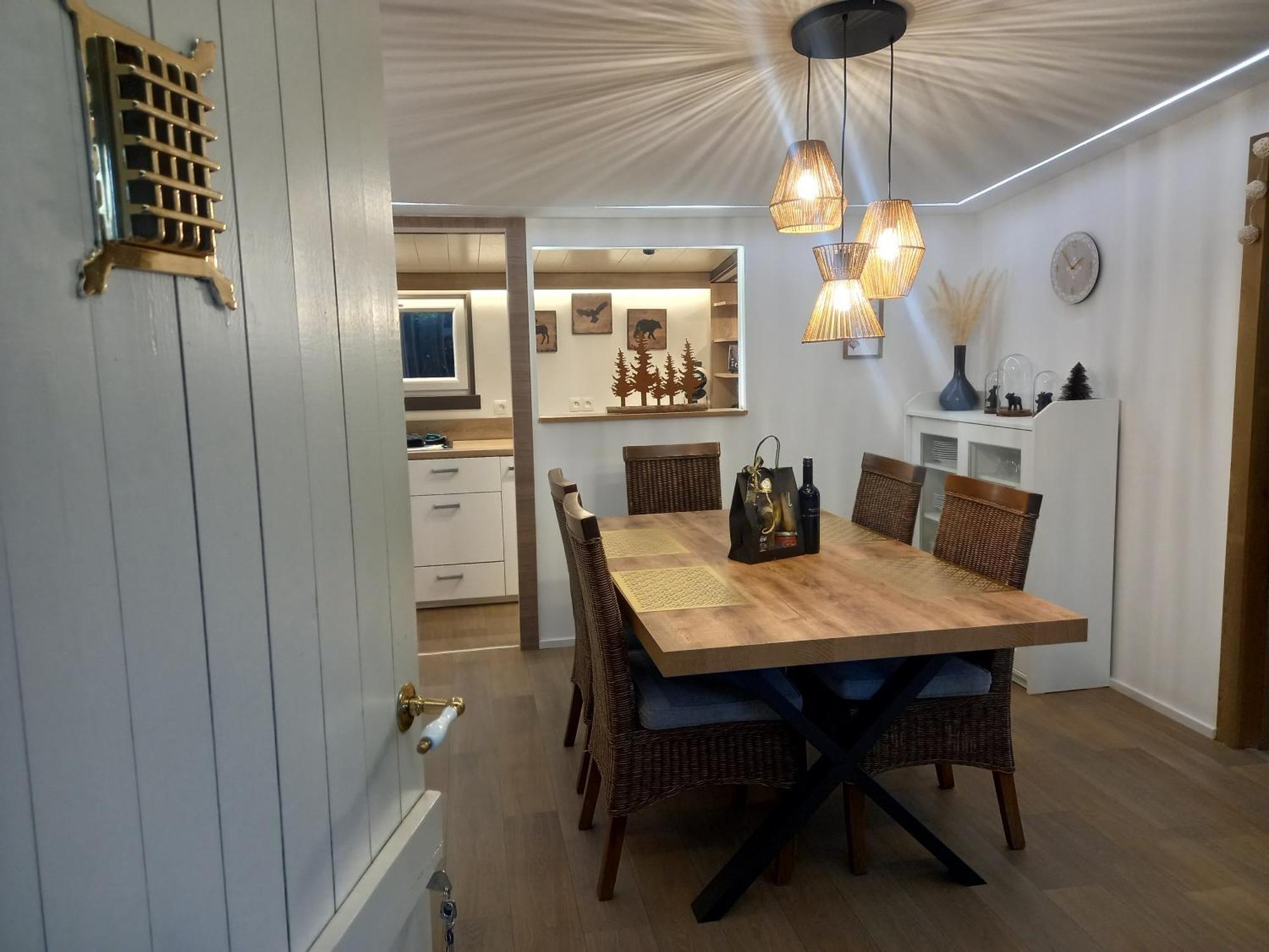 Le Chalet Du Lac Villa Робервил Екстериор снимка